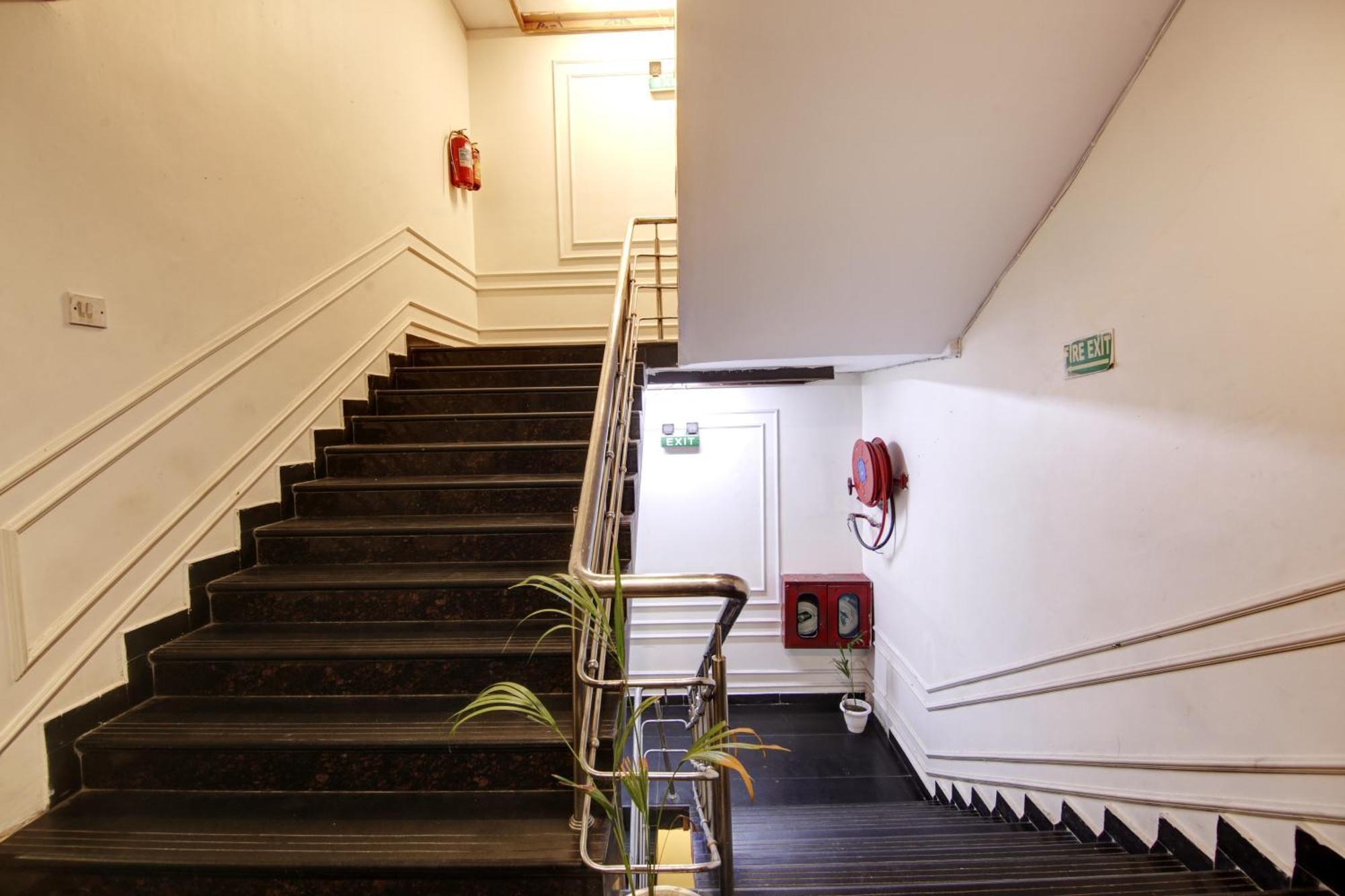 Hotel Wk Comfort - Near White Clove Nueva Delhi Exterior foto