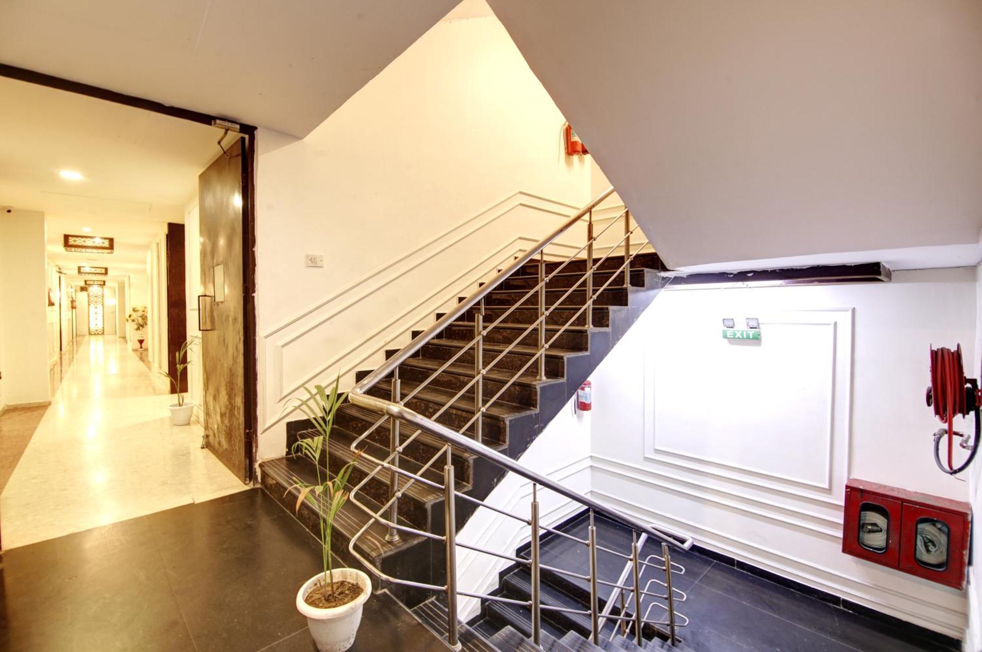 Hotel Wk Comfort - Near White Clove Nueva Delhi Exterior foto