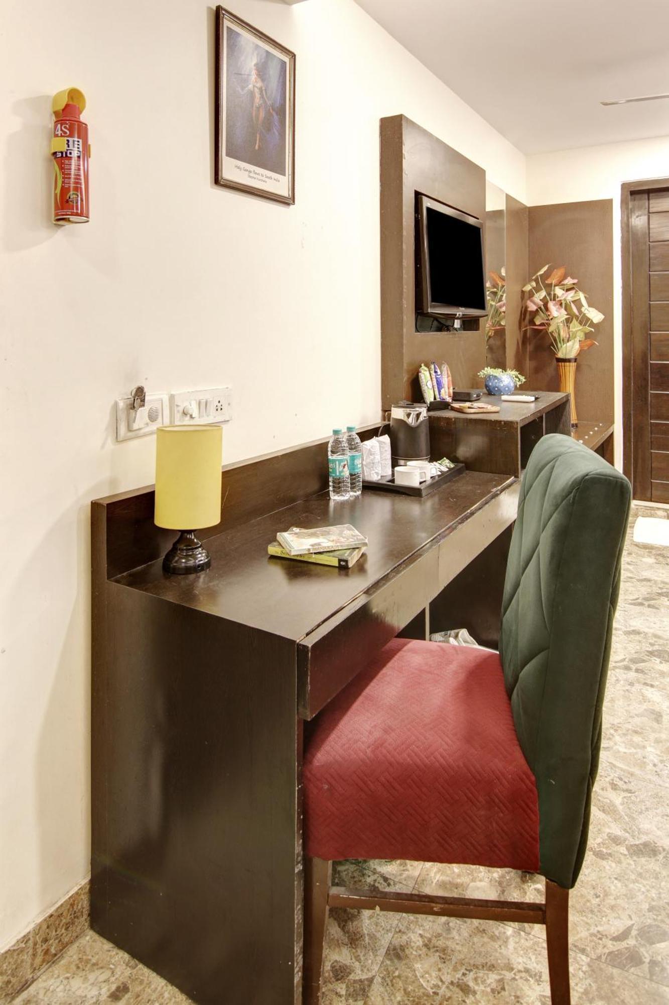 Hotel Wk Comfort - Near White Clove Nueva Delhi Exterior foto